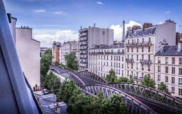 Hotel Eiffel Segur