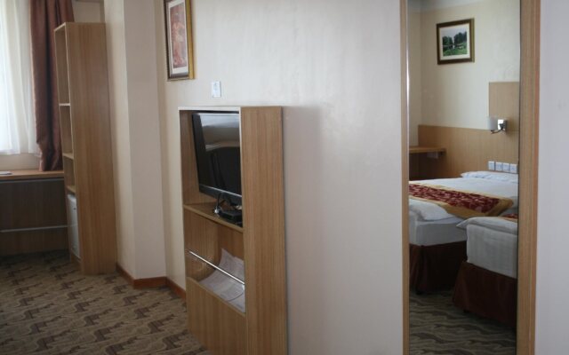 Ochir Titem Hotel