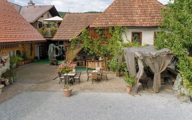 Luxury Glamping House Pia