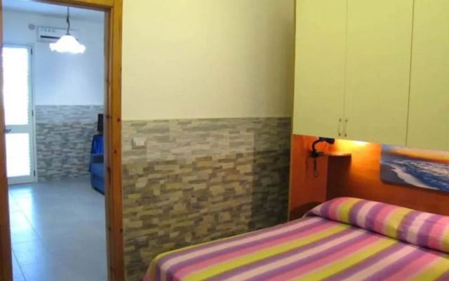 Bright Apartment Near Baia Verde Beaches