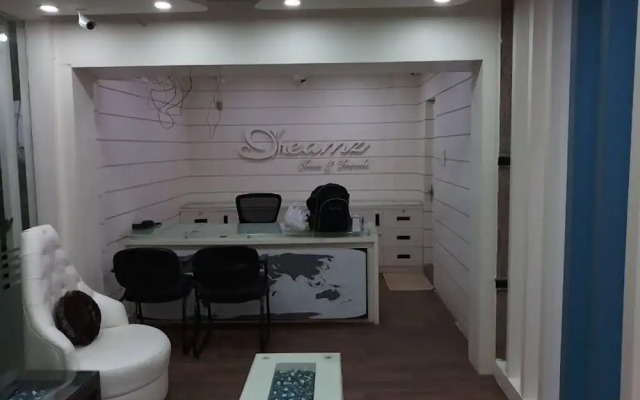 Joy Lux Stay