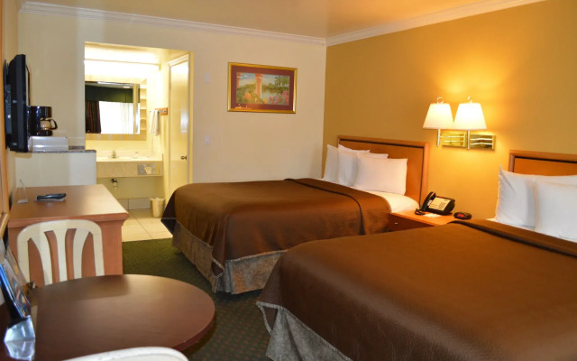Travelodge by Wyndham San Diego Downtown Convention Center