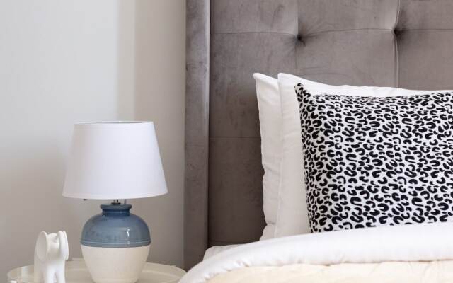 Radiant & Cozy Studio Apartment In Sports City