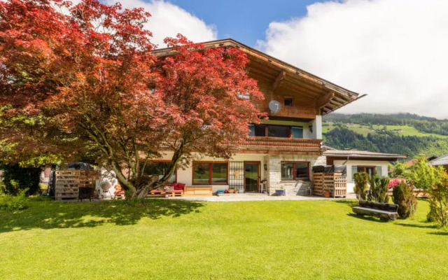 Apartmenthaus Dreier 11704