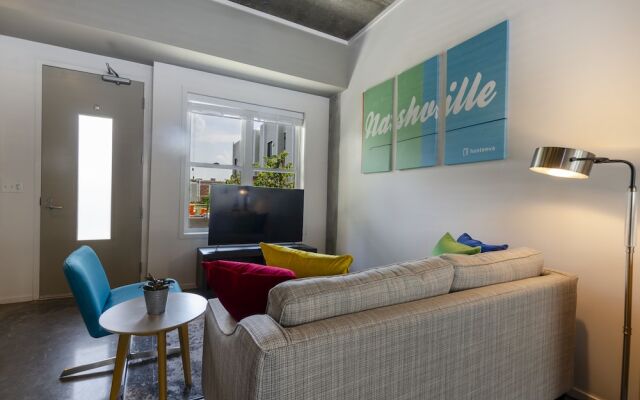 Acklen Luxury Condos by Hosteeva