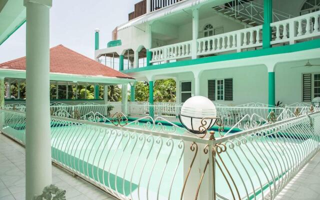 Diamond Villas and Suites