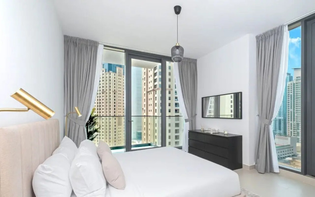 LUX Contemporary Suite Marina View 2