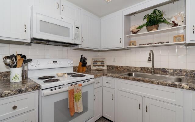 Sandpiper-Lovely direct beachfront condo ~ SP305