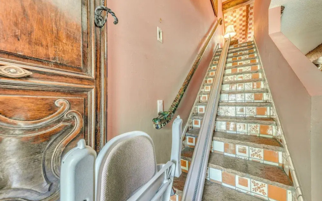 Cloudcroft Home w/ Fireplace Near Downtown!