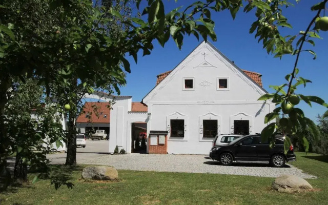 Rekreační a Kongresové Centrum Nové Dvory