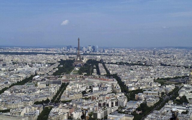 Holiday Inn Paris Elysees, an IHG Hotel