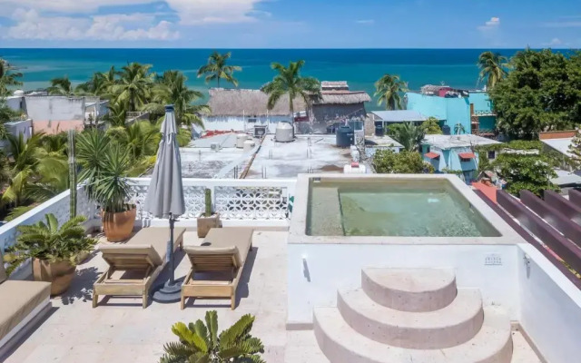 El 55 Sayulita Stylish couple getaway rooftop pool