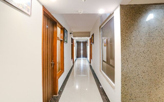 Fabhotel The Gross Infinity