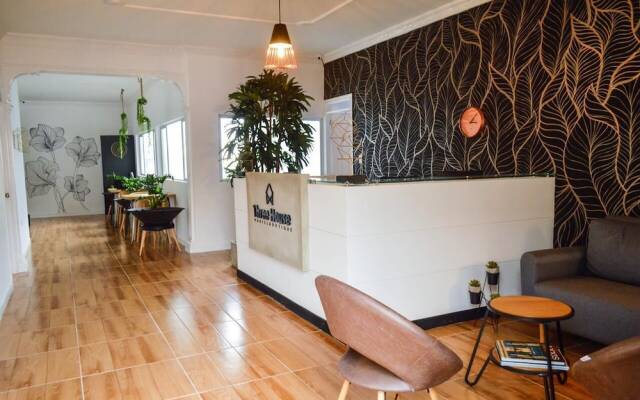 Three House Hostel Boutique