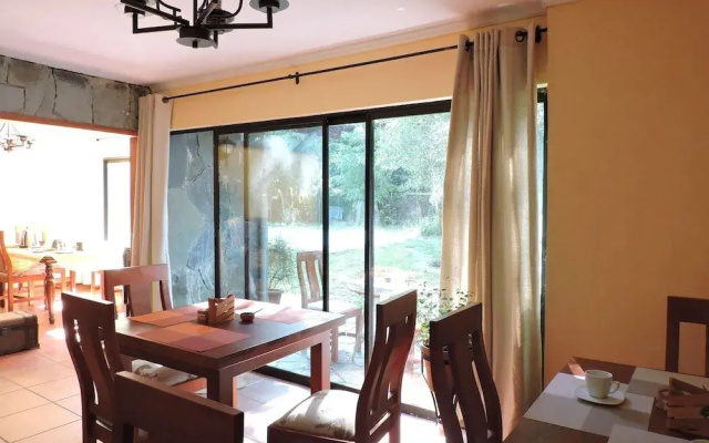 Casa de Noah Bed & Breakfast