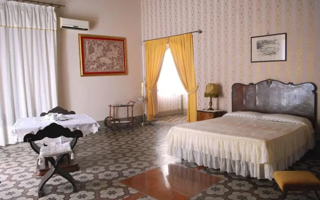 Castelcarlo