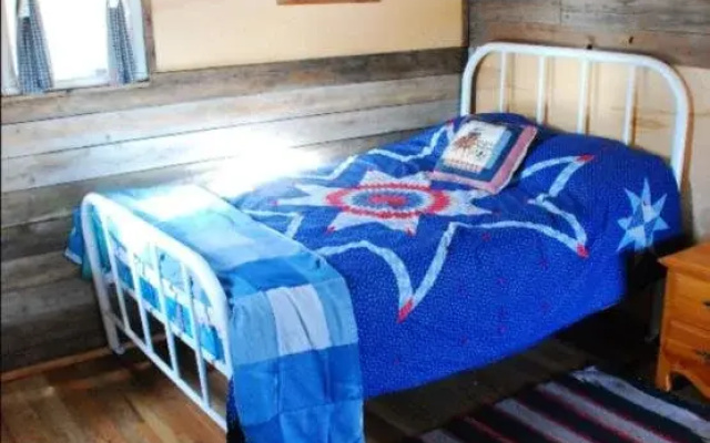4D Longhorn Guest Ranch