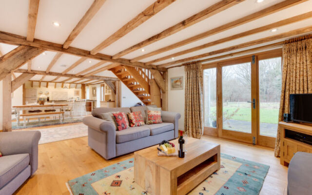 Holiday Home Three Oaks Barn