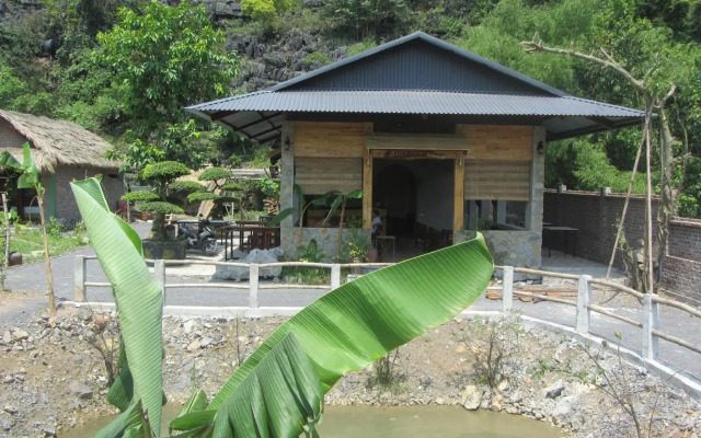 Rustic Houses Tam Coc