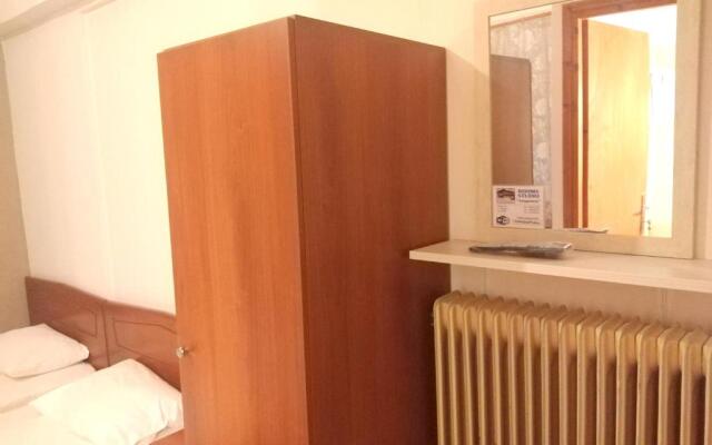 Rooms-Studio Anagnostou