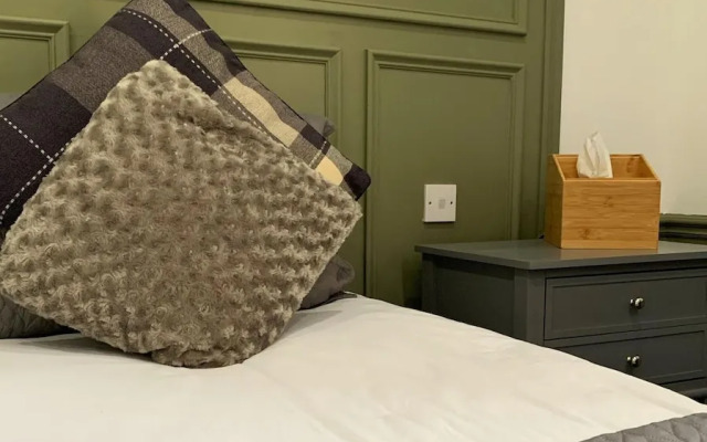 The Hopetoun Arms Hotel