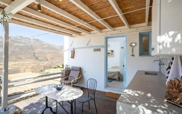Foivos suite at Serifos