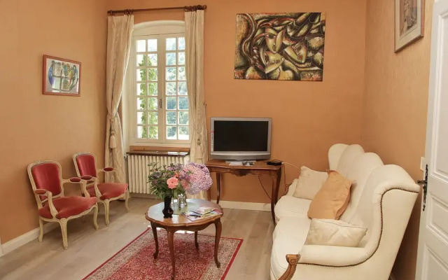 Villa Aimee Luxury Apartments With Heated Pool