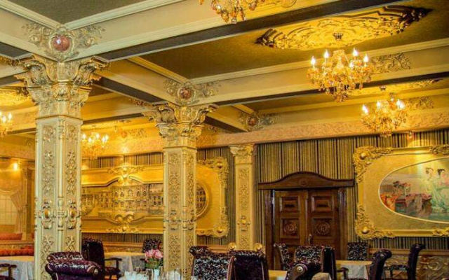 Astor Hotel