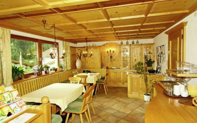 Beautiful Apartment in Sankt Anton Am Arlberg with Sauna