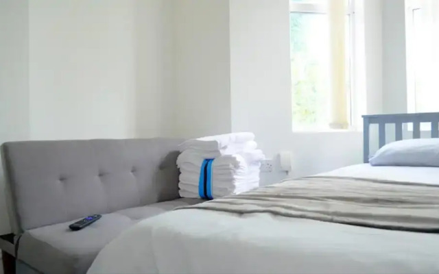 Cosy & Modern 1 Bed Studio
