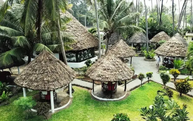 Room in Apartment - Wonderful two Minutes Walk to the White Sand Beach Property