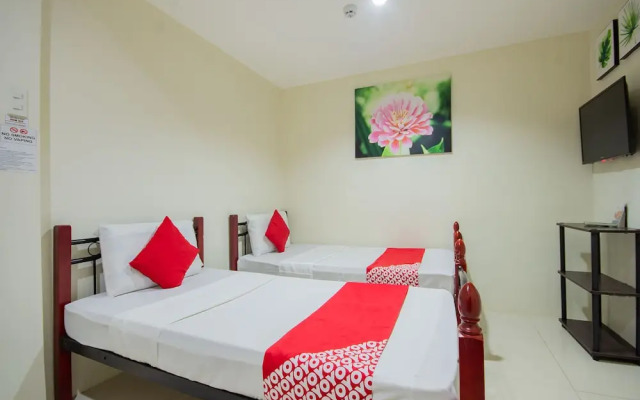OYO 707 908 Salinas Suites