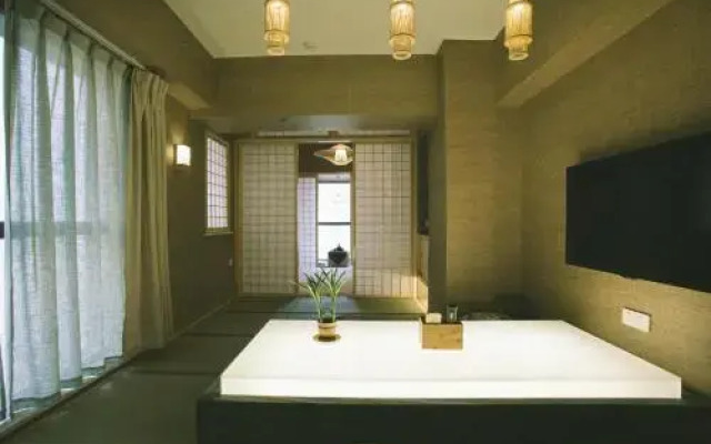 Xi'an 52 Hezi Hotel