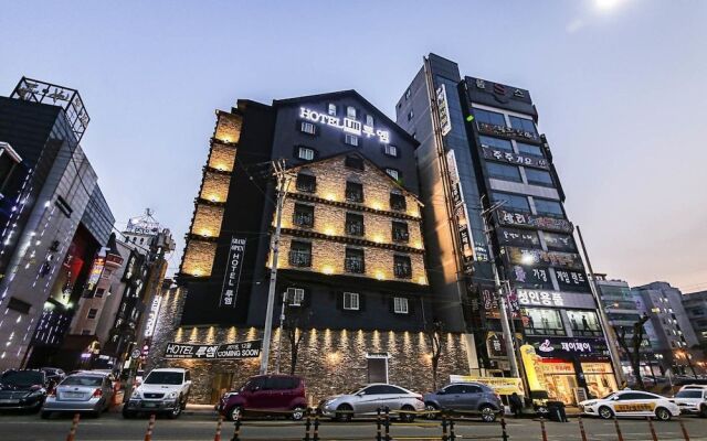 hotelImage
