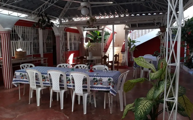 Hostal D Oleo Méndez