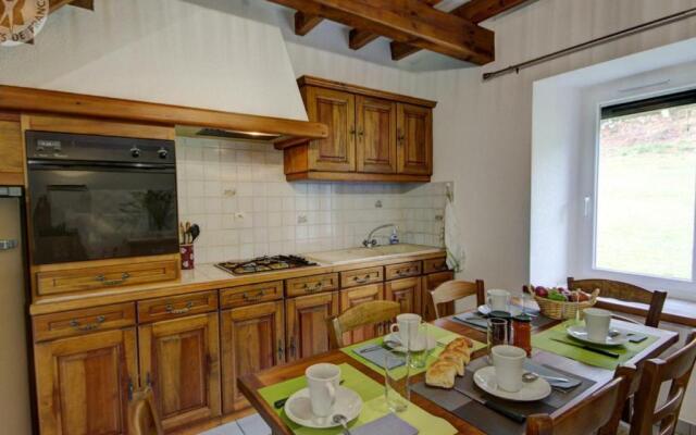 Gite Apinac, 3 pièces, 4 personnes - FR-1-496-122