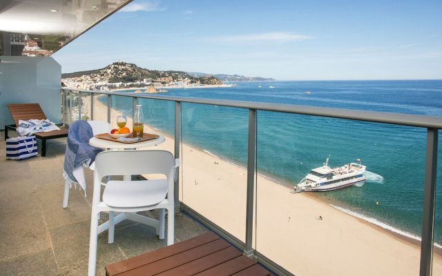 Well-furnished Apartment With Airconditioning in Blanes