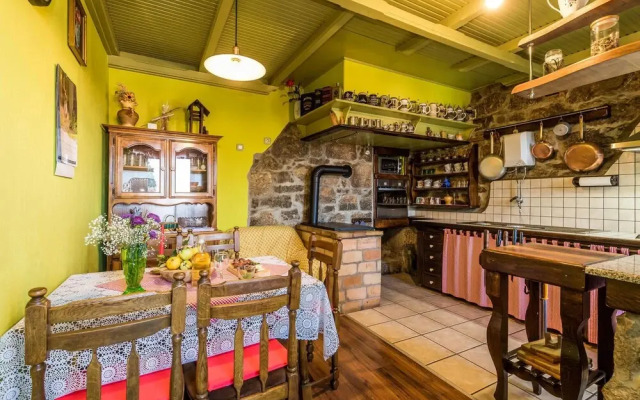 Nice Home in Lovran With 3 Bedrooms and Wifi
