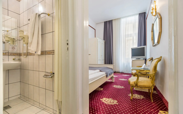 Hotel Imparatul Romanilor