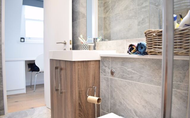 2 Bedroom Flat in Notting Hill