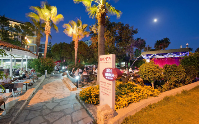 Trendy Side Beach (Adults Only, 16+)