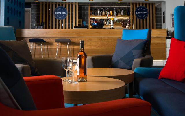 Holiday Inn Express Portsmouth - North by IHG