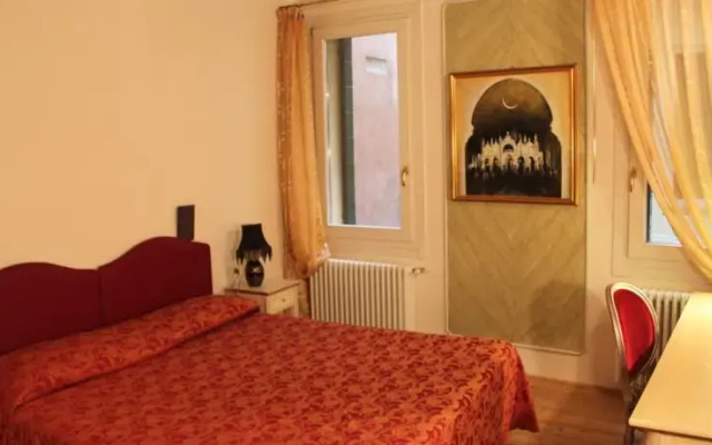 Sant'Angelo - Fenice Apartments in Venice
