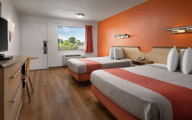 Motel 6 Carlsbad, CA - East