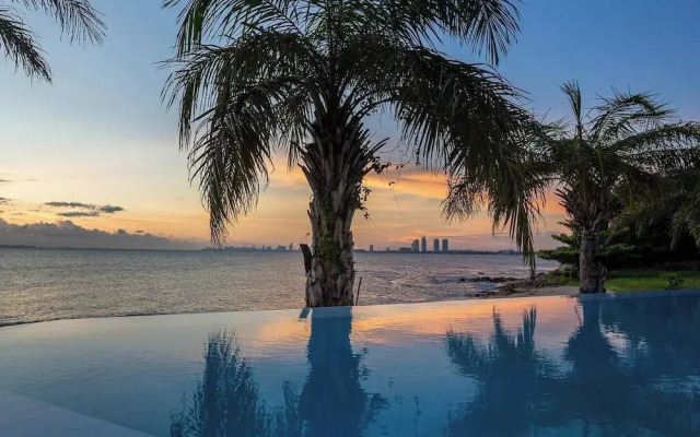 Ocean Beachfront Smart Unit