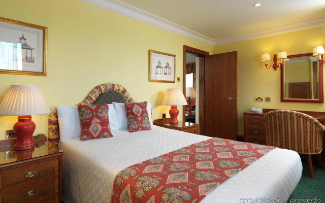 The Royal Angus Hotel