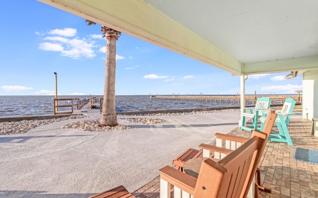 Baydream 4 Bedroom Home by RedAwning