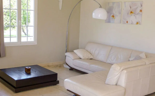 Holiday Home La Garrigue - PUJ100