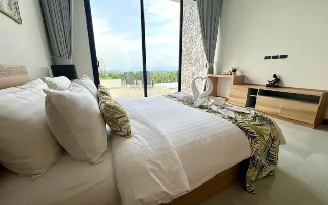 Michel Tropical Seaview Pool Villas