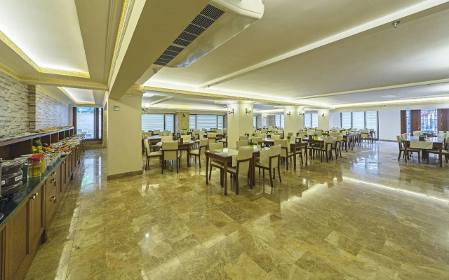 Lausos Palace Hotel